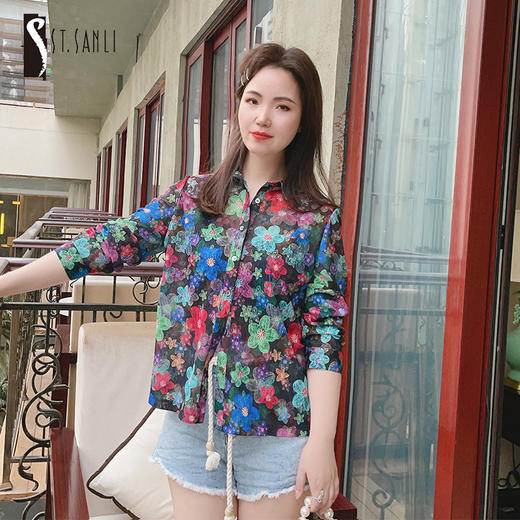 圣三利女装 五彩印花针织基础款衬衫SL2014106 商品图0