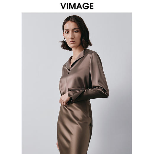 VIMAGE纬漫纪秋季新款优雅显瘦气质纯色小上衣V2013609 商品图3
