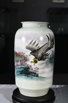 新粉结合大展宏图赏瓶