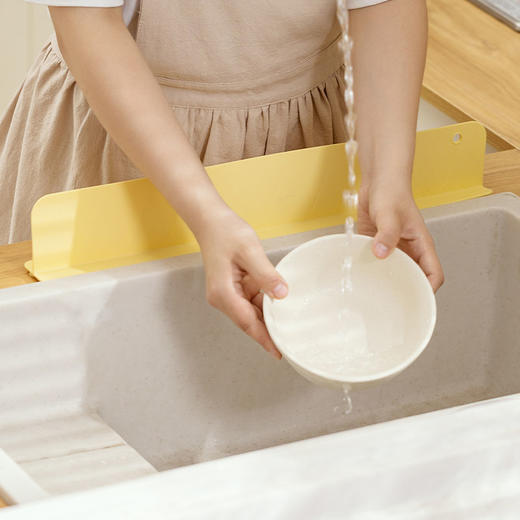 摩登主妇水槽挡水板厨房防溅水挡板水池洗手池硅胶防水隔板挡水条 商品图1
