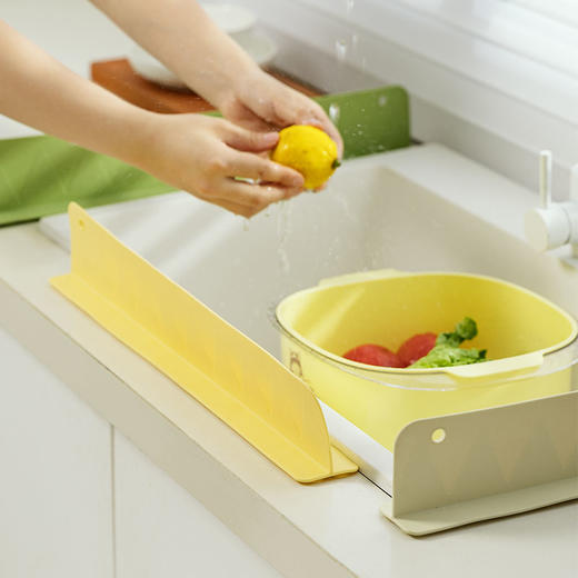 摩登主妇水槽挡水板厨房防溅水挡板水池洗手池硅胶防水隔板挡水条 商品图0