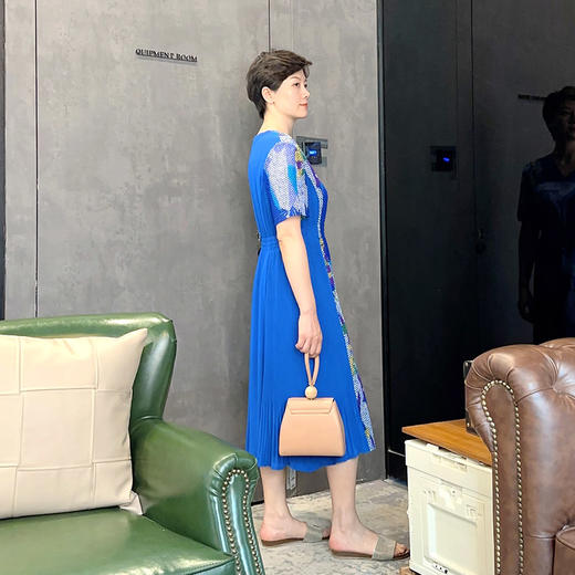 圣三利女装新夏季中长款V领雪纺花色连衣裙SL2027253 商品图1