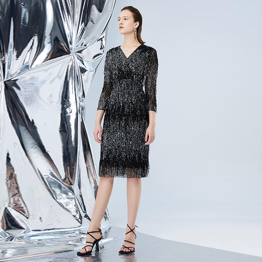 EITIE爱特爱秋季新款优雅刺绣亮片礼服连衣裙7577206 商品图2