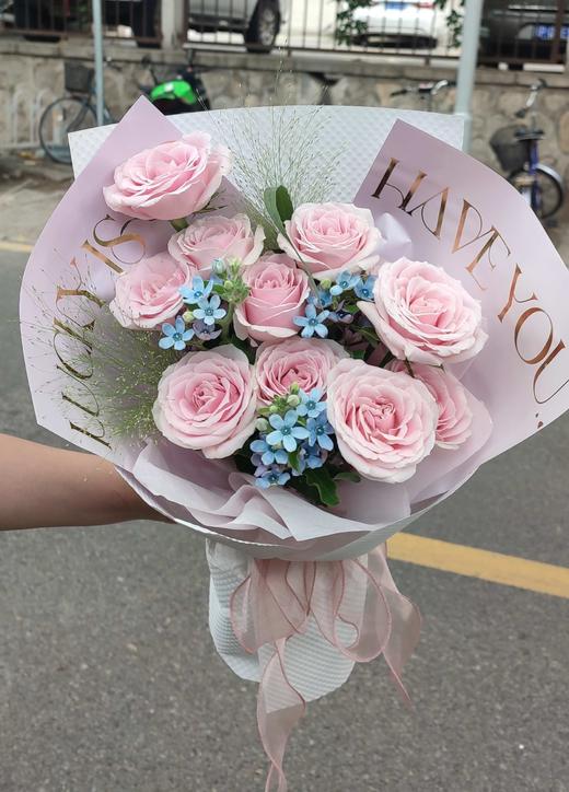 粉雪山混搭花束 商品图1