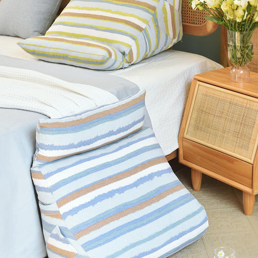 海洋条纹系列多功能三角床靠沙发飘窗护腰靠背 商品图0