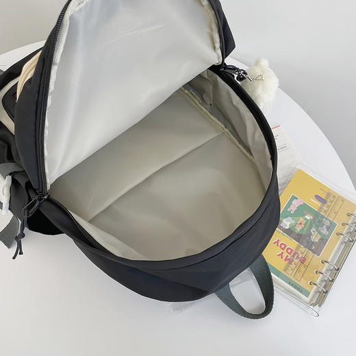 【韩版书包❗️新款大容量双肩包】春夏潮校园原宿风，外观简约却耐看，内部设计合理，多功能分层，轻松装下各种文具和书籍，适合初中高中生使用，是你上学的常备良品。开学季常备开学季六一儿童节礼物 商品图5