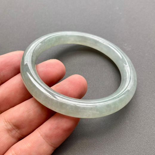 冰种淡晴水翡翠圆条手镯52 商品图5