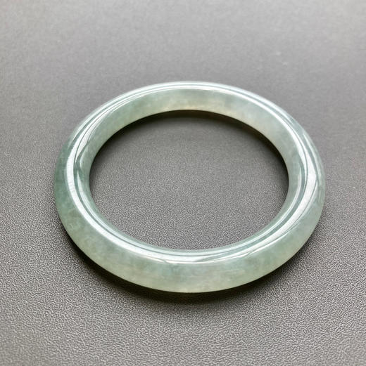 冰种淡晴水翡翠圆条手镯52 商品图3
