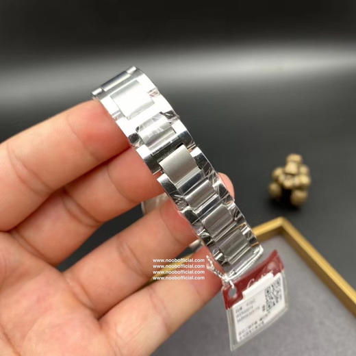 （7k版本）V6臻品：卡地亚蓝气球系列WE902074腕表（精钢-镀银扭索雕纹漆面珠光表盘镶钻，剑形蓝钢指针，自动机械，33毫米），致敬逆行者，天佑全球！搭配正品一致的076定制版一体机芯 商品图8