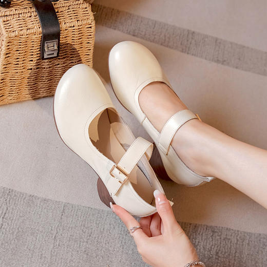 妈妈鞋春秋复古单鞋，软底中老年舒适粗跟女鞋老年皮鞋跳舞鞋JY-229 商品图1