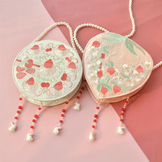【草莓兔兔闺蜜包】茶茶原创古风包汉元素手工刺绣汉服包夏斜挎包 商品图0