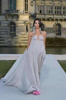 第十期：华伦天奴2023-2024秋冬高定系列时装秀