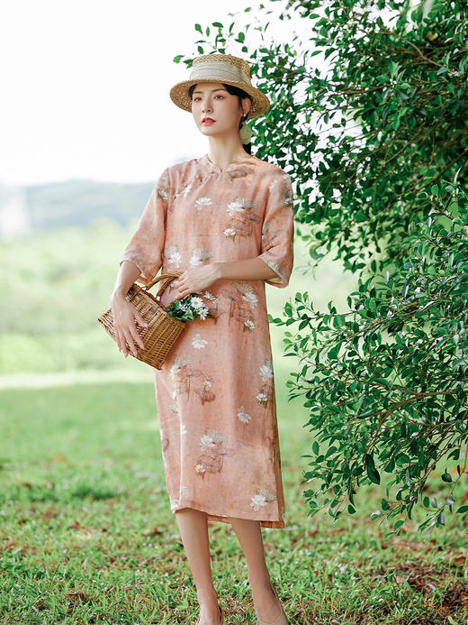 HM-S402-1中国风复古印花改良旗袍裙夏新款荷花中袖立领苎麻连衣裙开叉 商品图3