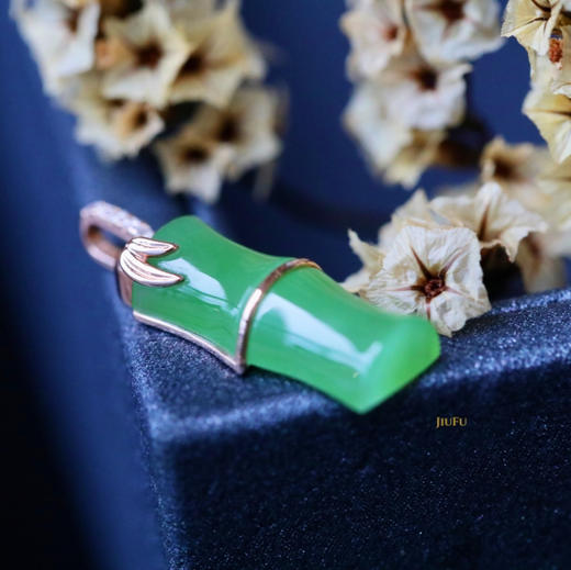 18K玫瑰金和田玉（碧玉）镶钻竹节吊坠/竹节7*16mm/苹果绿 商品图4