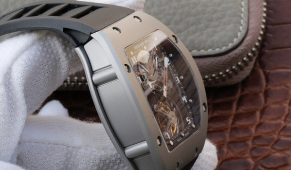 JB厂理查德米勒真陀飞轮复刻表详解-JB厂理查德米勒RM001复刻表升级了什么地方?