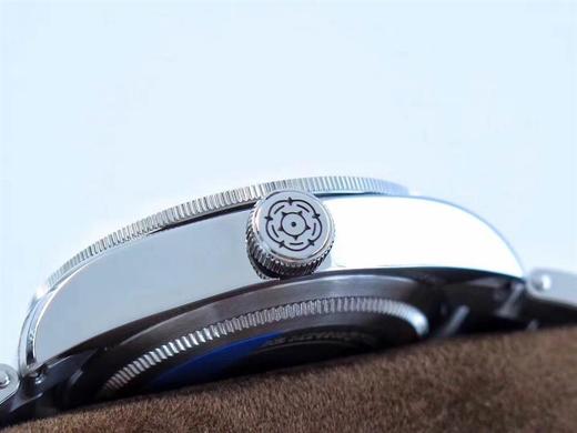 ZF厂帝舵小蓝花V5版复刻表对比正品-ZF厂帝舵小蓝花会不会一眼假？复刻手表一比一手表n厂c厂zf厂vs厂clean厂 商品图5