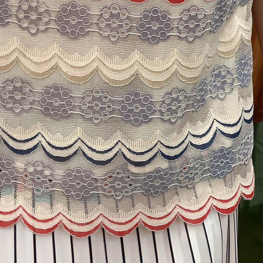 圣三利女装新夏季拼接修身款蕾丝镂空上衣，背心SL2013117 商品图4