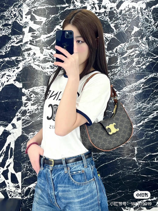 𝘾𝙚𝙡𝙞𝙣.𝙚 ava2023
新款月亮腋下包 商品图0