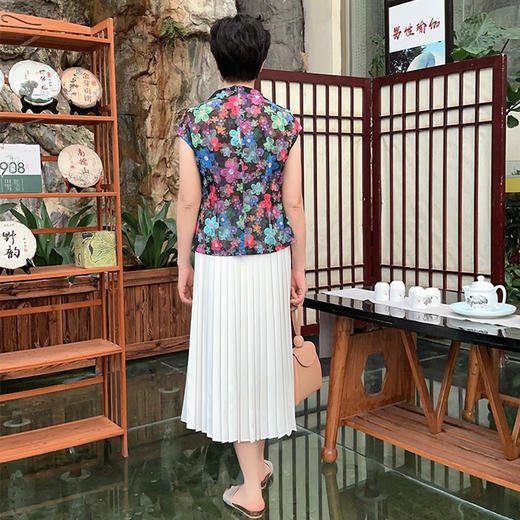 圣三利女装 新款优雅印花无袖半高领针织背心SL2013106 商品图2