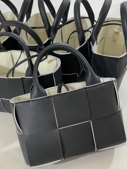 定制版本出 全套包装 
bv 2023新款candy arco 商品图5