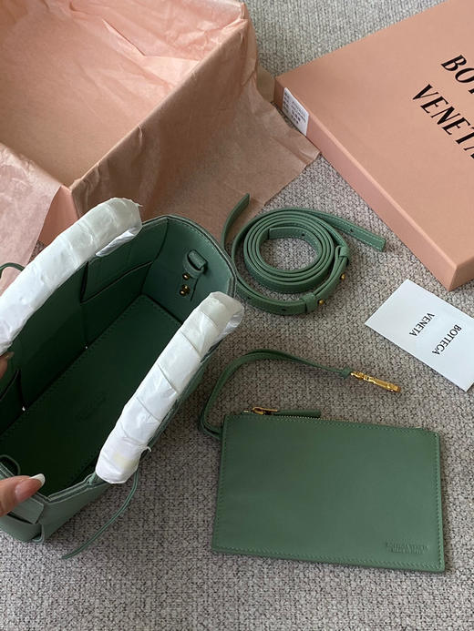 定制版本出 全套包装 
bv 2023新款candy arco 商品图2