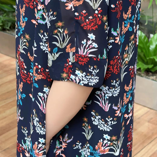 圣三利女装秋季中长款花色圆领连衣裙SL1937404 商品图3