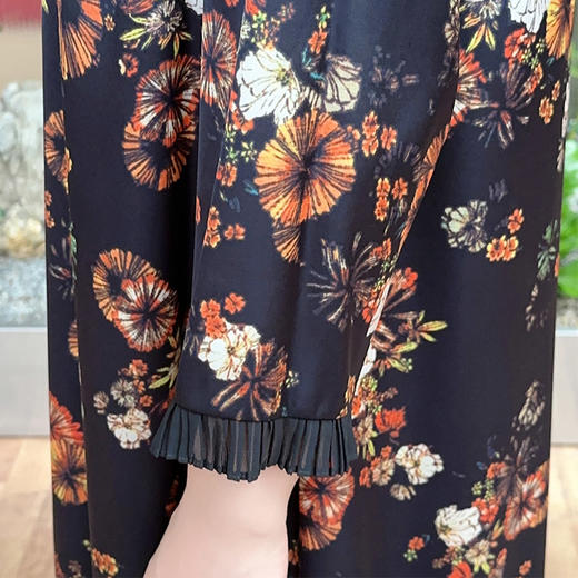 圣三利女装A摆中长款印花连衣裙SL1937132 商品图4