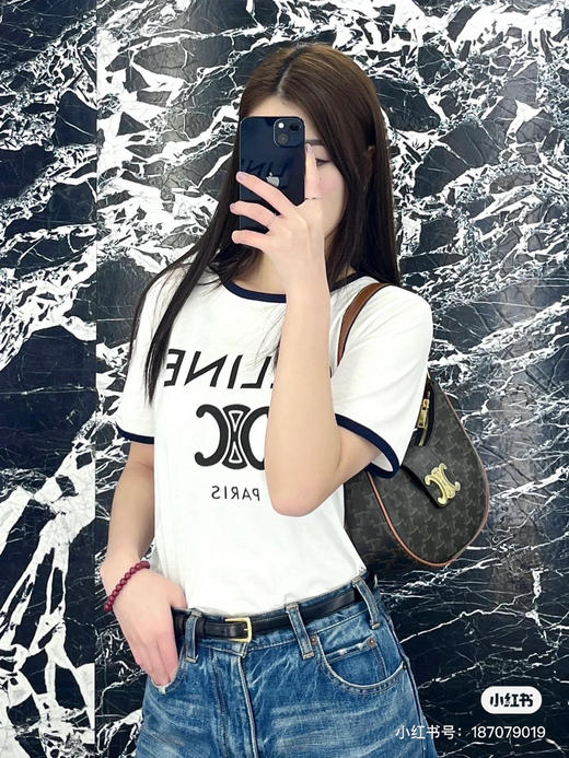 𝘾𝙚𝙡𝙞𝙣.𝙚 ava2023
新款月亮腋下包 商品图2