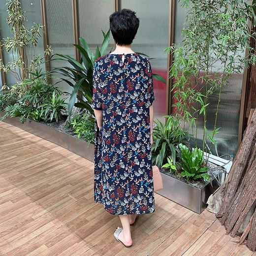 圣三利女装秋季中长款花色圆领连衣裙SL1937404 商品图2