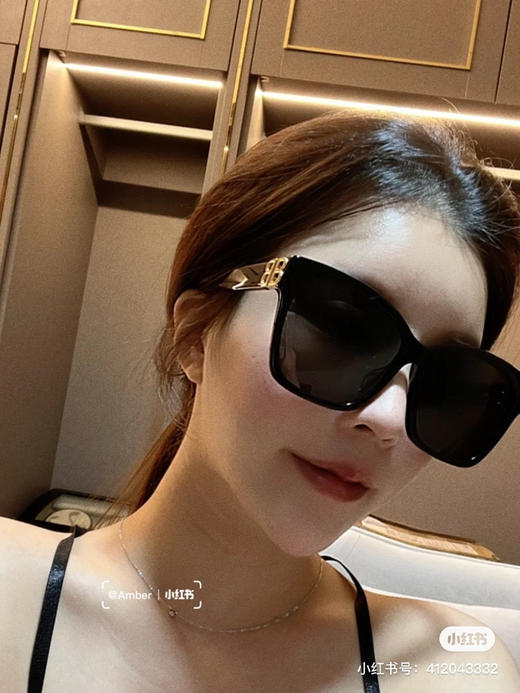 巴黎家墨镜 198(淡季活动价)
侧边双B logo 自带时髦buff 商品图1