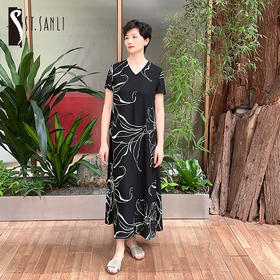 圣三利女装 新品中长款A型宽松黑白印花连衣裙SL2027111