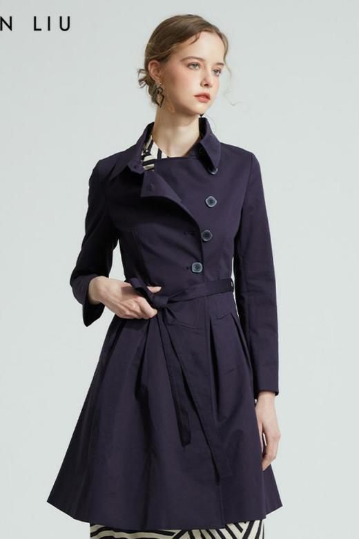 VIVIAN LIU R2313108春女装新款单排扣系腰带翻领收腰长袖风衣 商品图5