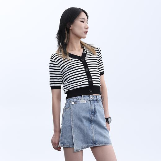 仓发13MZ不规则车标开叉牛仔半裙30301（蓝A）DT79 夏季 390062000028 商品图3