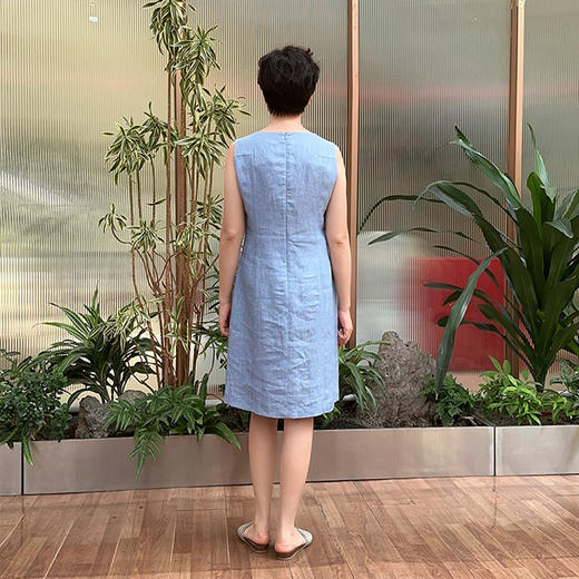 圣三利女装 新款天然亚麻无袖修身款连衣裙SL2017110 商品图2