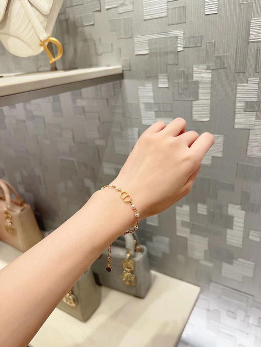 特价180包邮🉐️配包装
Dior迪奥CD珍珠手链 商品图2