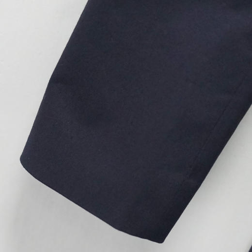 VIVIAN LIU R2313108春女装新款单排扣系腰带翻领收腰长袖风衣 商品图3