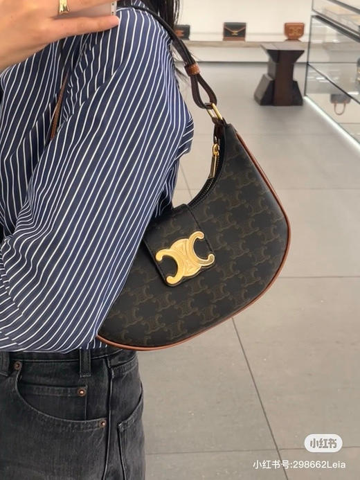 𝘾𝙚𝙡𝙞𝙣.𝙚 ava2023
新款月亮腋下包 商品图5