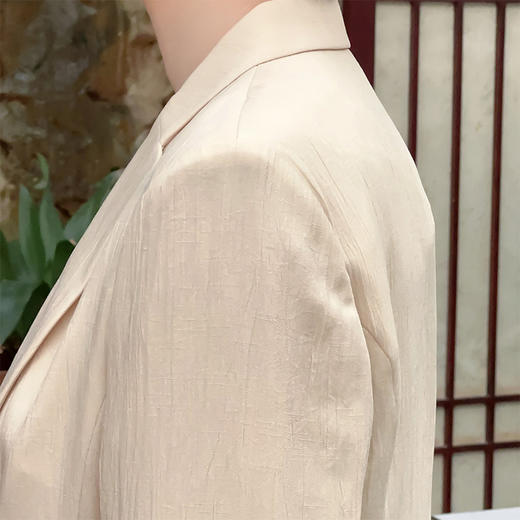 圣三利女装 新款优雅气质花朵蕾丝拼接西服外套SL2012117 商品图4