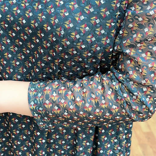 圣三利女装中长款圆领印花镂连衣裙SL1937105 商品图4