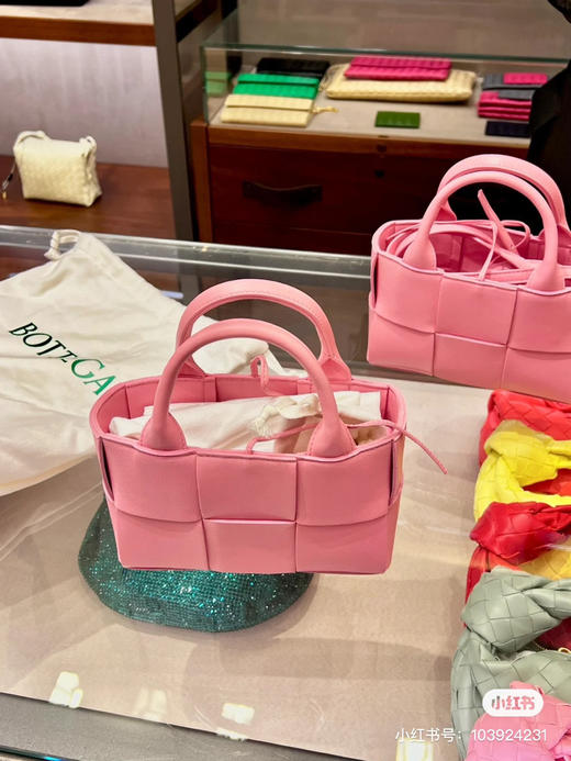 定制版本出 全套包装 
bv 2023新款candy arco 商品图3