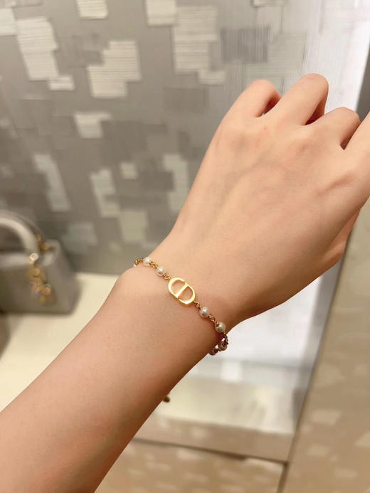 特价180包邮🉐️配包装
Dior迪奥CD珍珠手链 商品图5