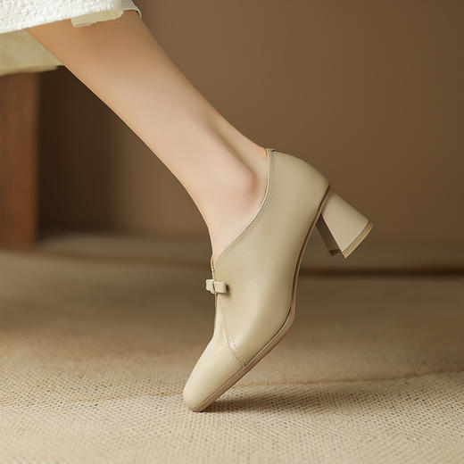 优雅百搭，里外全头层皮深口单鞋ZYY-A447 商品图1