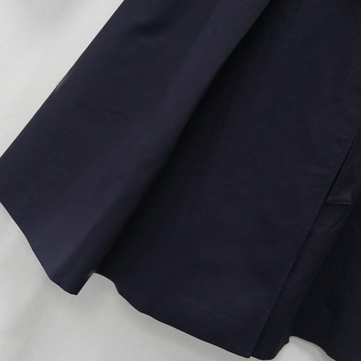 VIVIAN LIU R2313108春女装新款单排扣系腰带翻领收腰长袖风衣 商品图4