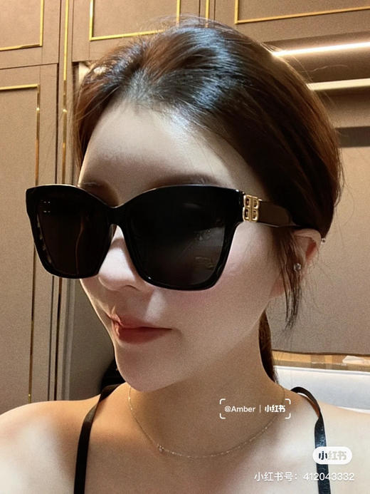 巴黎家墨镜 198(淡季活动价)
侧边双B logo 自带时髦buff 商品图2