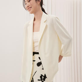 白 搭 经 典 单品 女生西装  搭什么都好看 时尚大方永不过时 防晒 空调房防寒湿