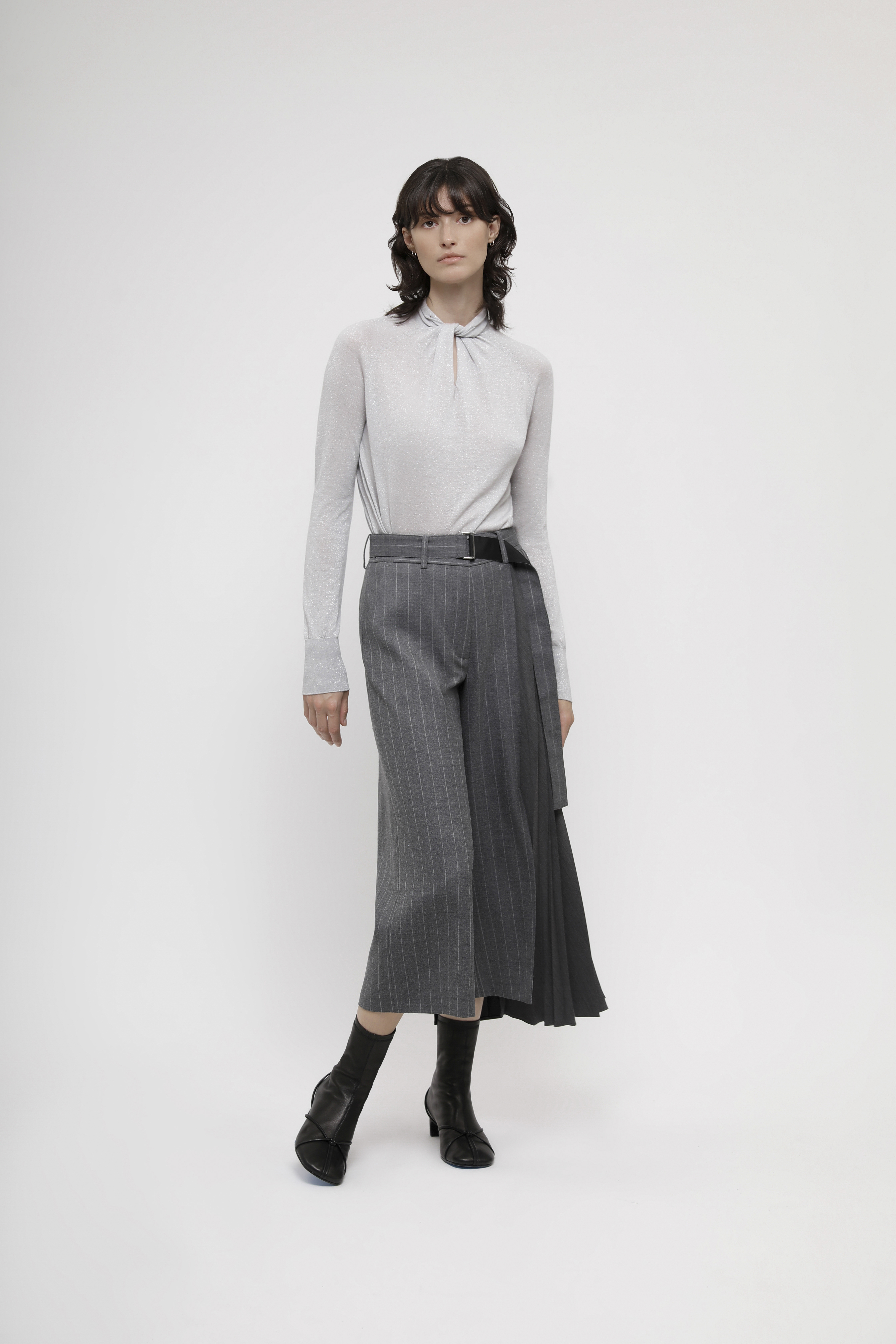 BYARN 扭结金银丝套头衫