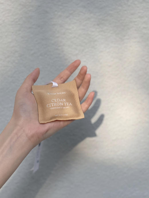 【艾琳车载香薰】马上变成高级车的味道 👏🏻多场景适用：汽车、衣柜、室内统统都可 🥇随挂随香💋自带小缎带+出口风夹 💯 商品图3