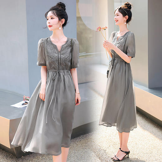 舒适百搭，天丝刺绣系腰带宽松版显瘦中长裙（85-150斤可穿）HR-SYY2313-1 商品图3