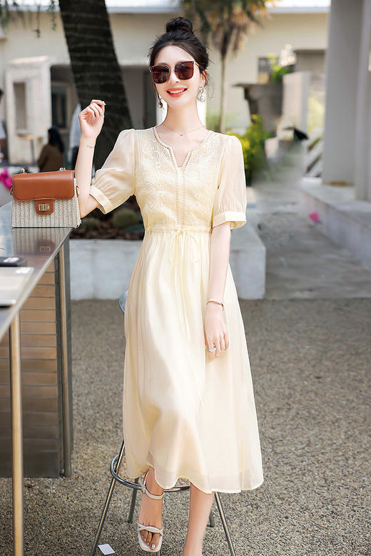 舒适百搭，天丝刺绣系腰带宽松版显瘦中长裙（85-150斤可穿）HR-SYY2313-1 商品图11