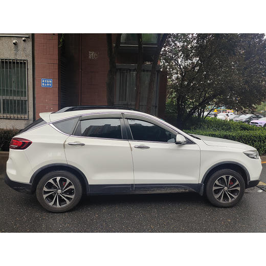 奔腾 X80 1.8T 自动运动型【长租-北京】 商品图3